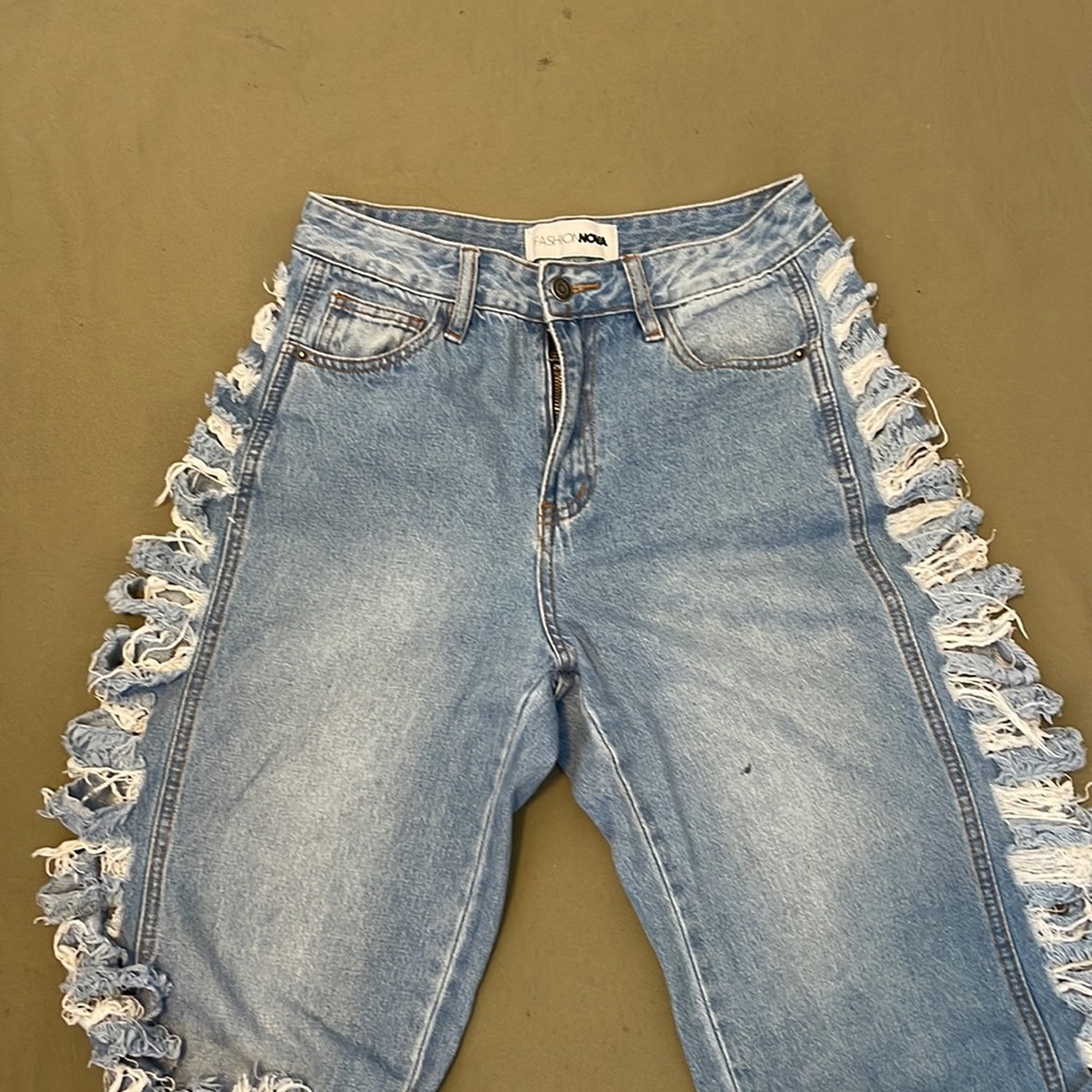 FASHION nova  High Rise  size 5” Womens Fringe Detail Blue Jeans